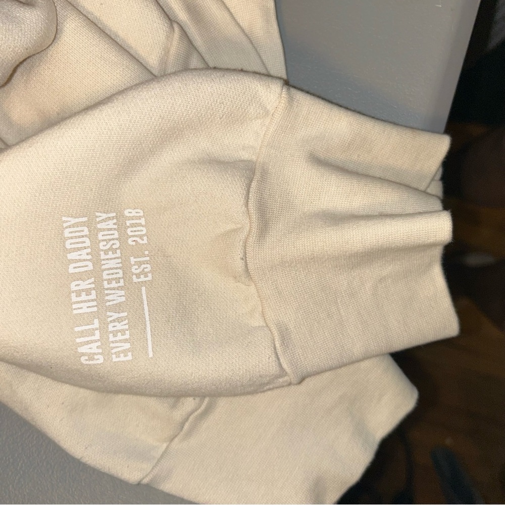 Call her Daddy Tan Hoodie Sweatshirt L - Picture 10 of 11